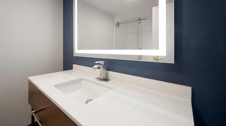 Wingate by Wyndham Dublin Claytor Lake Suite