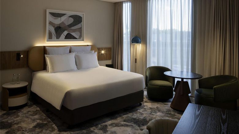 <b>Pullman Sydney Penrith Room</b>. Images powered by <a href="https://iceportal.shijigroup.com/" title="IcePortal" target="_blank">IcePortal</a>.