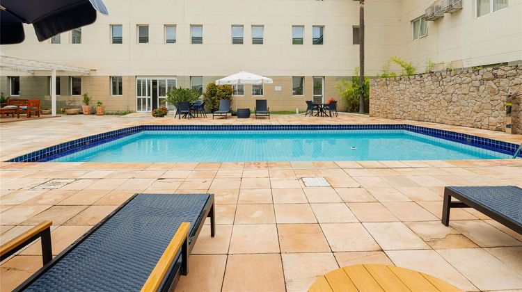 Ibis Styles Campinas Alphaville Pool