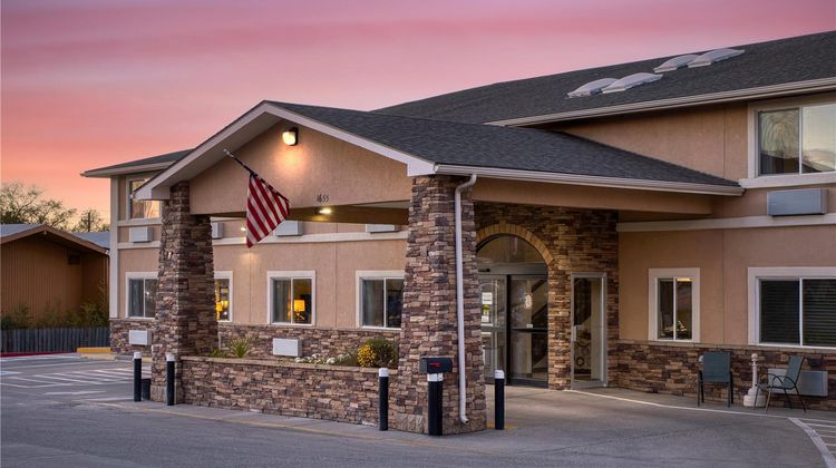 SureStay Plus by Best Western Montrose Exterior