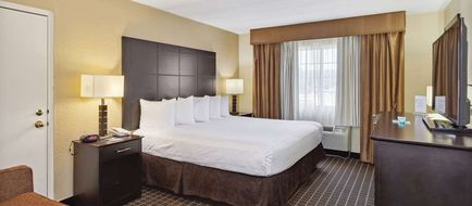Quality Inn & Suites Room