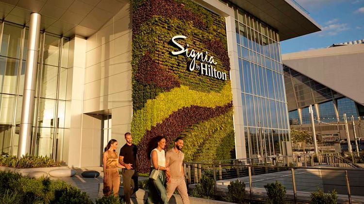 Signia by Hilton World Congress Center Exterior