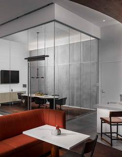 Signia by Hilton World Congress Center