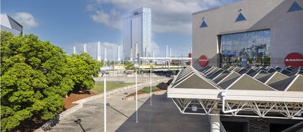 Signia by Hilton World Congress Center Exterior