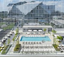 Signia by Hilton World Congress Center Exterior