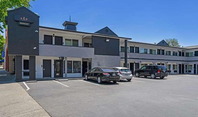 Sather Berkeley, SureStay Collection Exterior