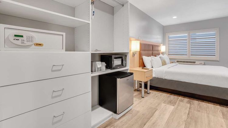 Sather Berkeley, SureStay Collection Room