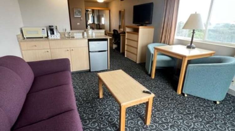 Lighthouse Suites Inn Room