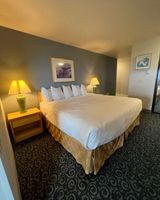 Lighthouse Suites Inn