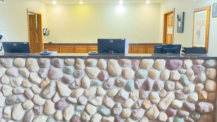 Sleep Inn & Suites near Spirit Mountain Lobby