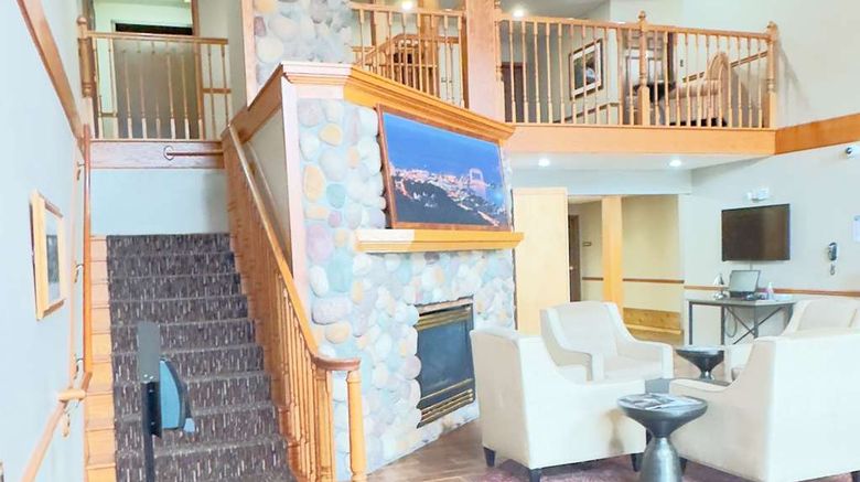 <b>Duluth Inn & Suites Near Spirit Mountain Lobby</b>. Images powered by <a href="https://iceportal.shijigroup.com/" title="IcePortal" target="_blank">IcePortal</a>.