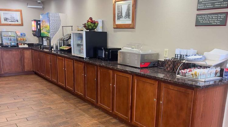 Sleep Inn & Suites near Spirit Mountain Restaurant