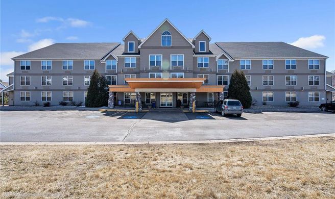 Duluth Inn & Suites Near Spirit Mountain Exterior