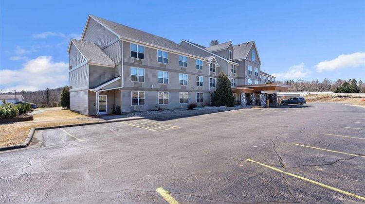 Sleep Inn & Suites near Spirit Mountain Exterior