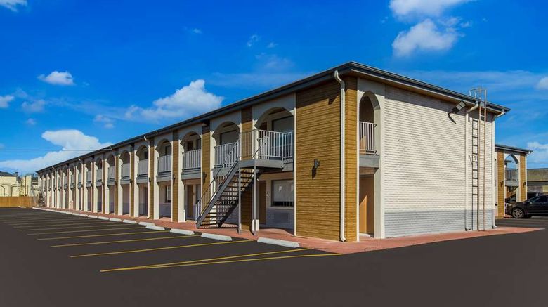 <b>Signature Inn Houston Galleria Exterior</b>. Images powered by <a href="https://iceportal.shijigroup.com/" title="IcePortal" target="_blank">IcePortal</a>.