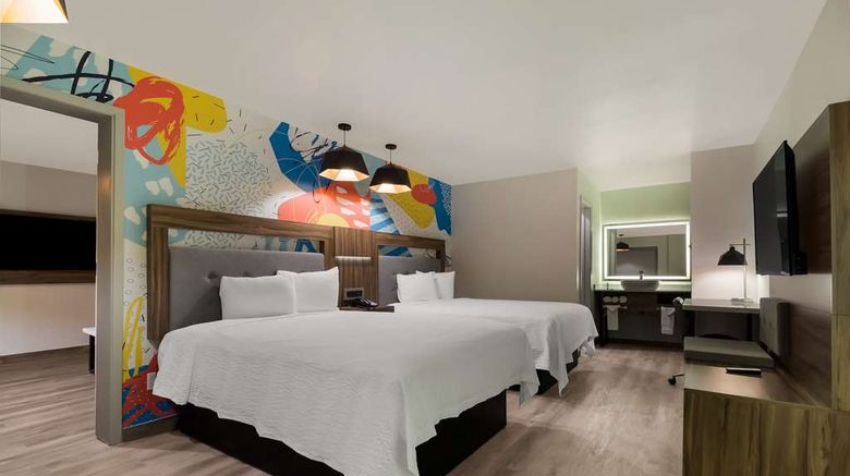 <b>Signature Inn Houston Galleria Suite</b>. Images powered by <a href="https://iceportal.shijigroup.com/" title="IcePortal" target="_blank">IcePortal</a>.