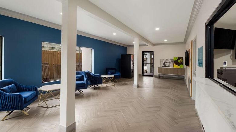 <b>Signature Inn Houston Galleria Lobby</b>. Images powered by <a href="https://iceportal.shijigroup.com/" title="IcePortal" target="_blank">IcePortal</a>.