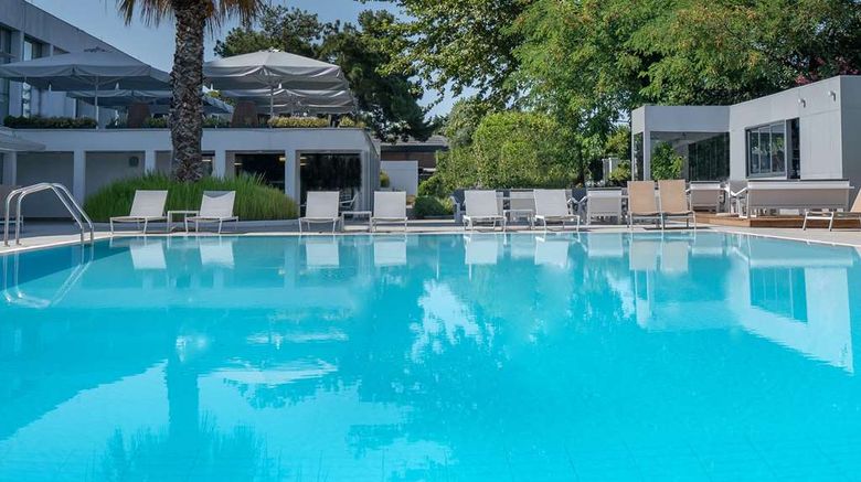 <b>Makedonia Palace Hotel Pool</b>. Images powered by <a href="https://iceportal.shijigroup.com/" title="IcePortal" target="_blank">IcePortal</a>.