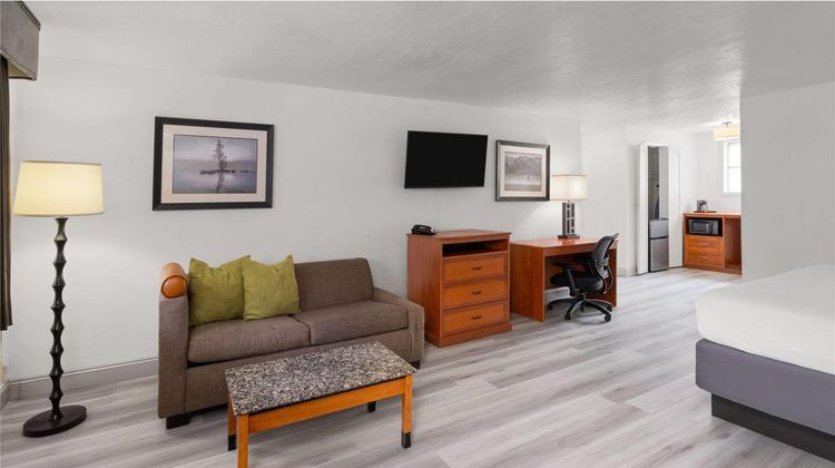 Baymont by Wyndham Durango Suite