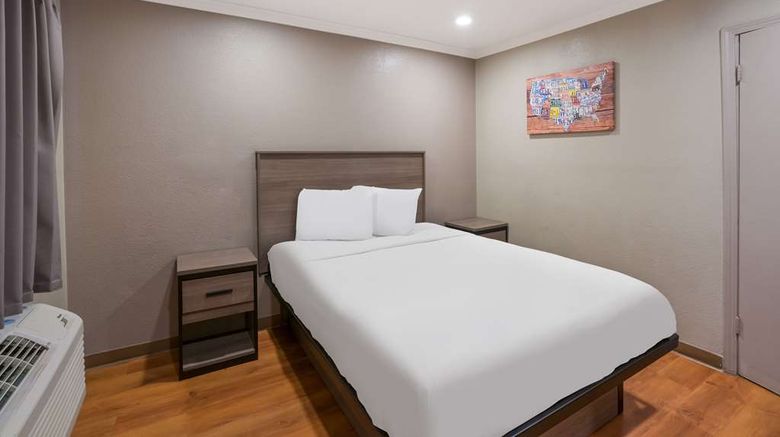 <b>Econo Lodge Vallejo Room</b>. Images powered by <a href="https://iceportal.shijigroup.com/" title="IcePortal" target="_blank">IcePortal</a>.