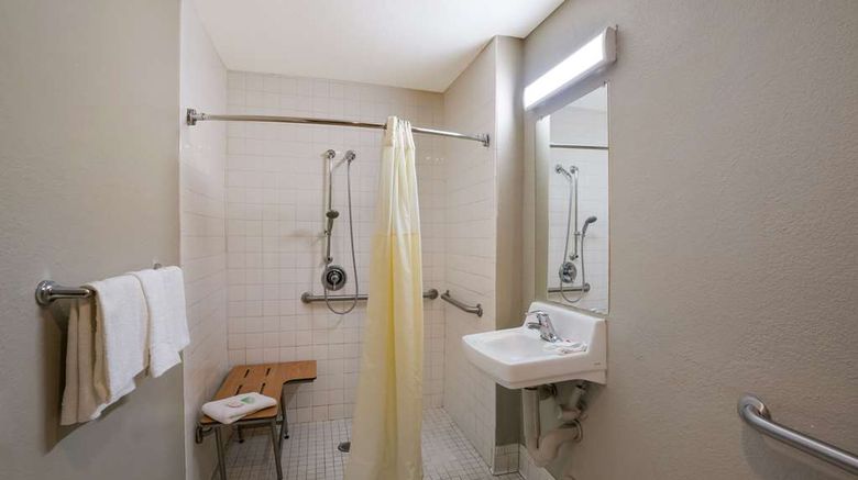 <b>Econo Lodge Vallejo Room</b>. Images powered by <a href="https://iceportal.shijigroup.com/" title="IcePortal" target="_blank">IcePortal</a>.