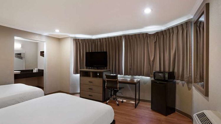 Econo Lodge Vallejo Room