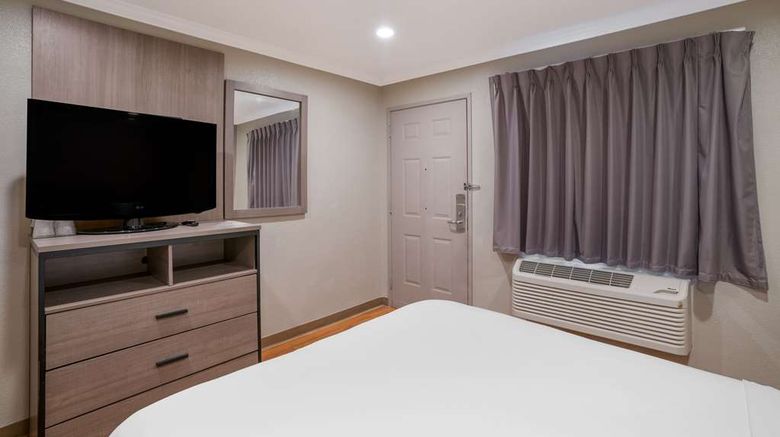 <b>Econo Lodge Vallejo Room</b>. Images powered by <a href="https://iceportal.shijigroup.com/" title="IcePortal" target="_blank">IcePortal</a>.