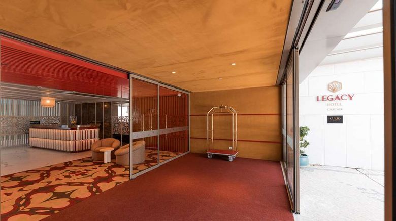 <b>Legacy Hotel Cascais, Curio Collection Lobby</b>. Images powered by <a href="https://iceportal.shijigroup.com/" title="IcePortal" target="_blank">IcePortal</a>.