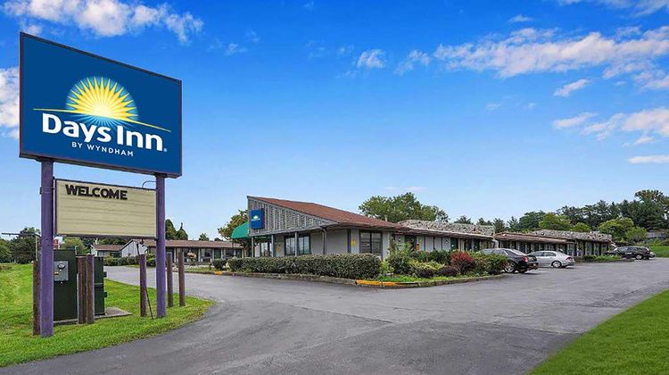 Days Inn by Wyndham Liverpool/Syracuse Exterior