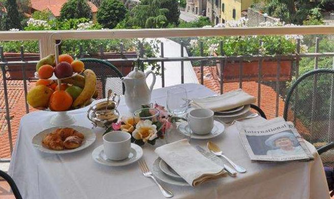 Hotel San Luca Exterior
