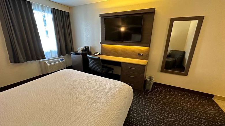 <b>Days Inn & Conference Centre Room</b>. Images powered by <a href="https://iceportal.shijigroup.com/" title="IcePortal" target="_blank">IcePortal</a>.