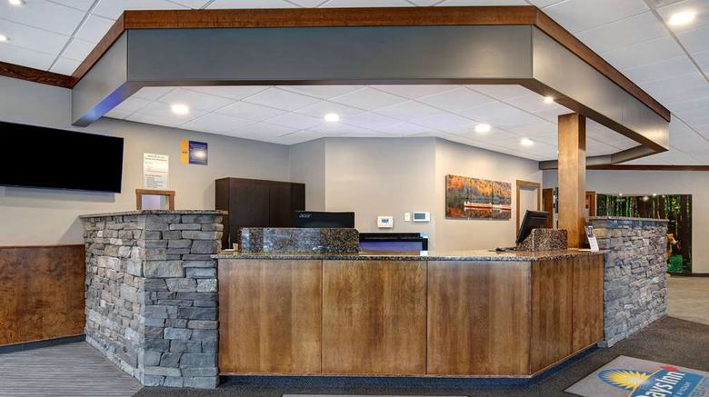 <b>Days Inn & Conference Centre Lobby</b>. Images powered by <a href="https://iceportal.shijigroup.com/" title="IcePortal" target="_blank">IcePortal</a>.