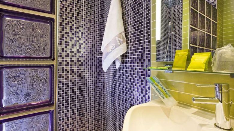 <b>Hotel Moderne Saint Germain Room</b>. Images powered by <a href="https://iceportal.shijigroup.com/" title="IcePortal" target="_blank">IcePortal</a>.