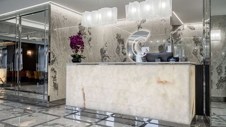 <b>Hotel Congress Lobby</b>. Images powered by <a href="https://iceportal.shijigroup.com/" title="IcePortal" target="_blank">IcePortal</a>.