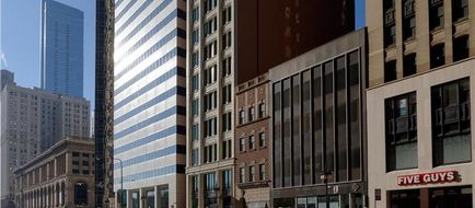 Arlo Chicago Exterior