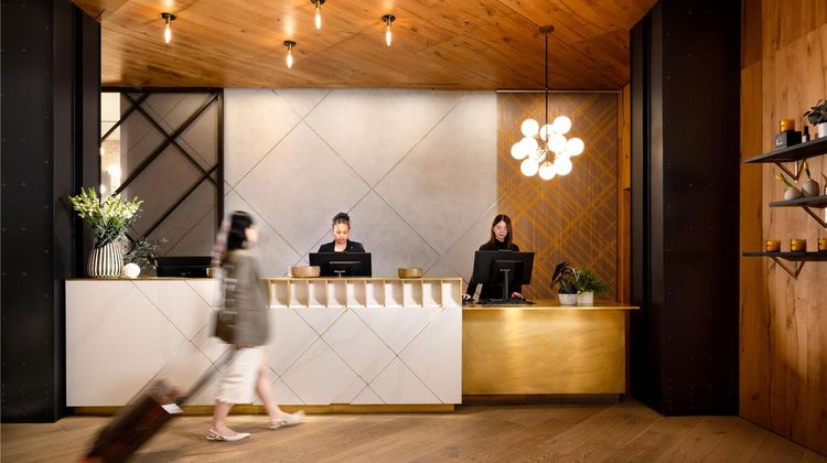 Arlo Chicago Lobby