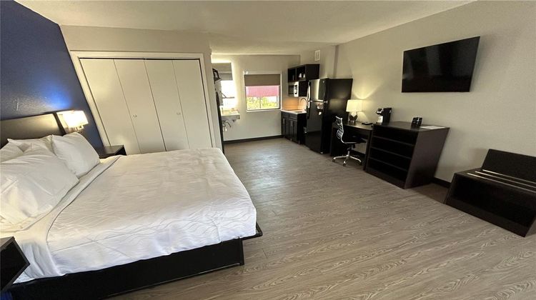 SureStay Studio by Best Western Rowland Suite