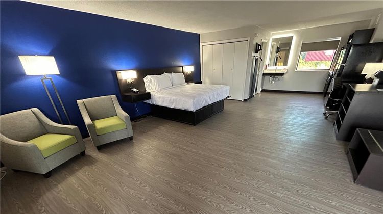 SureStay Studio by Best Western Rowland Suite