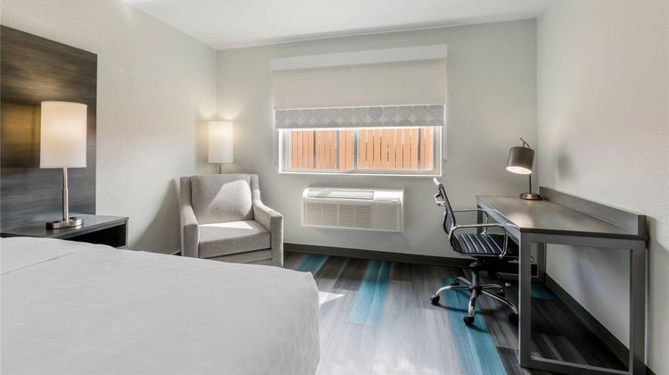 Clarion Pointe Prescott Valley Room