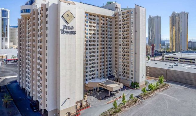 Hilton Vacation Club Polo Towers Exterior