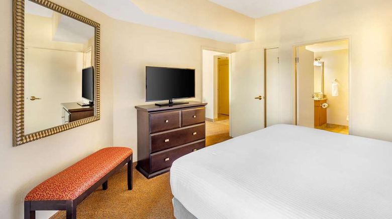<b>Hilton Vacation Club Polo Towers Room</b>. Images powered by <a href="https://iceportal.shijigroup.com/" title="IcePortal" target="_blank">IcePortal</a>.