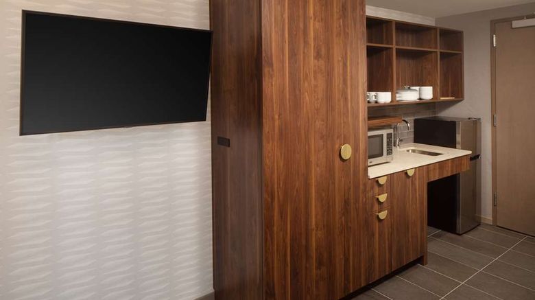 <b>Home2 Suites by Hilton NY Times Square Room</b>. Images powered by <a href="https://iceportal.shijigroup.com/" title="IcePortal" target="_blank">IcePortal</a>.