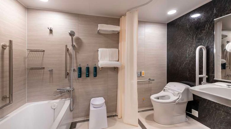 <b>DoubleTree by Hilton Kyoto Higashiyama Room</b>. Images powered by <a href="https://iceportal.shijigroup.com/" title="IcePortal" target="_blank">IcePortal</a>.