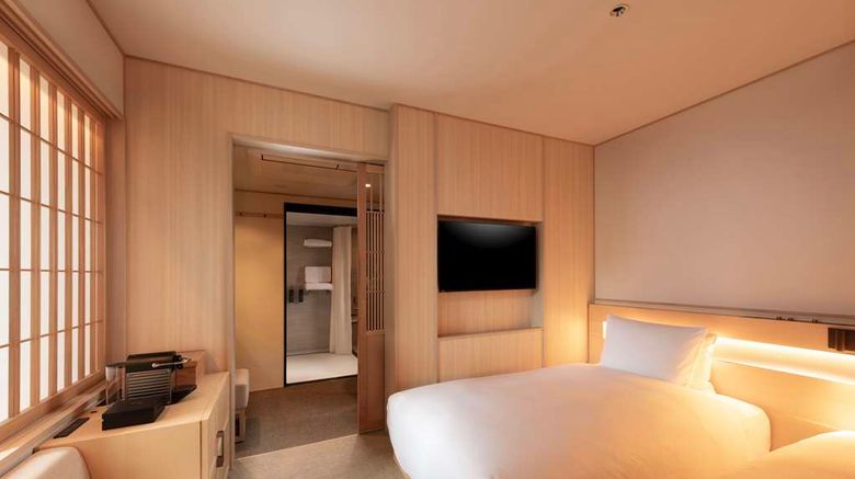 <b>DoubleTree by Hilton Kyoto Higashiyama Room</b>. Images powered by <a href="https://iceportal.shijigroup.com/" title="IcePortal" target="_blank">IcePortal</a>.