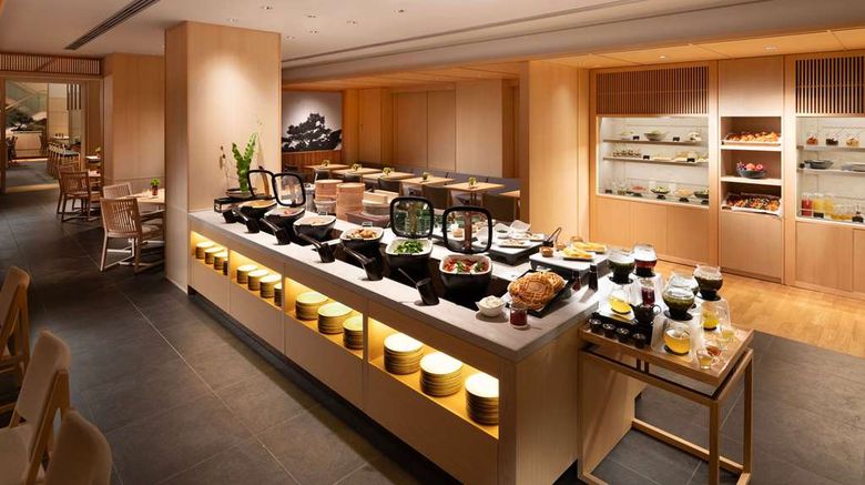 <b>DoubleTree by Hilton Kyoto Higashiyama Restaurant</b>. Images powered by <a href="https://iceportal.shijigroup.com/" title="IcePortal" target="_blank">IcePortal</a>.