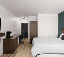 Travelodge by Wyndham Roberval Room