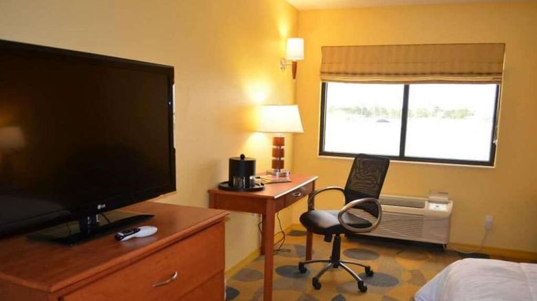 <b>Marble Waters Hotel-Trademark by Wyndham Room</b>. Images powered by <a href="https://iceportal.shijigroup.com/" title="IcePortal" target="_blank">IcePortal</a>.