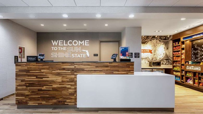 <b>Hampton Inn by Hilton Ocoee Orlando Lobby</b>. Images powered by <a href="https://iceportal.shijigroup.com/" title="IcePortal" target="_blank">IcePortal</a>.