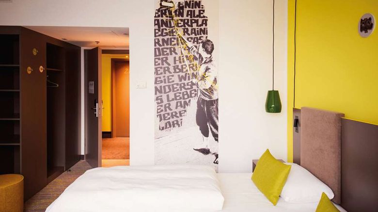 <b>Vienna House Easy by Wyndham Berlin Room</b>. Images powered by <a href="https://iceportal.shijigroup.com/" title="IcePortal" target="_blank">IcePortal</a>.