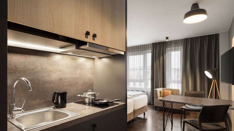 <b>Vienna House Easy by Wyndham Bremen Room</b>. Images powered by <a href="https://iceportal.shijigroup.com/" title="IcePortal" target="_blank">IcePortal</a>.